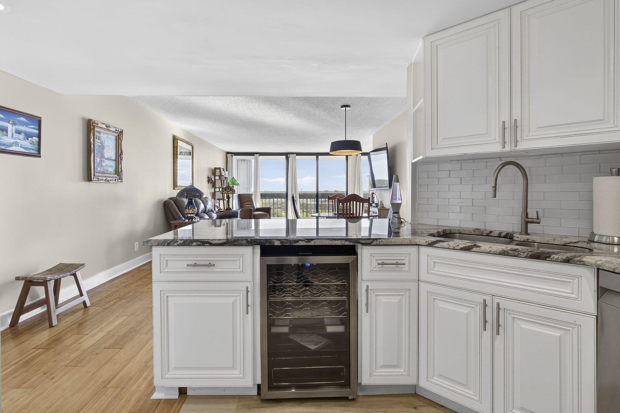 LANDS OF THE PRESIDENT CONDO 3 - Residential