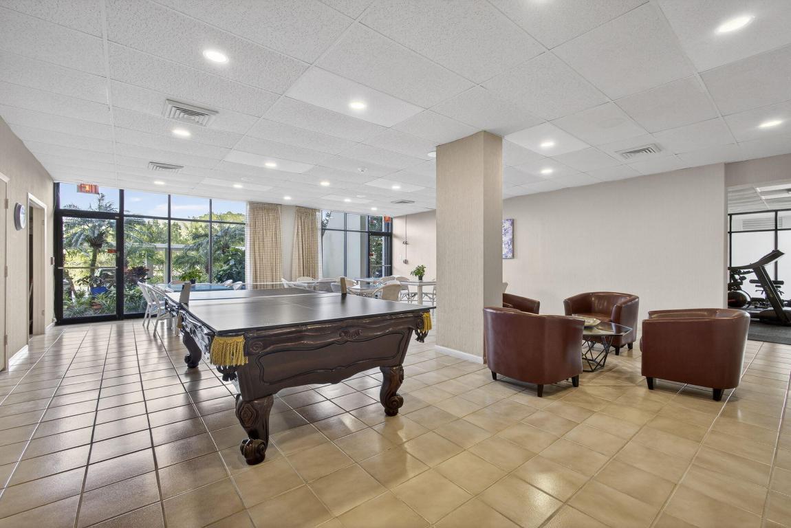 LANDS OF THE PRESIDENT CONDO 3 - Residential