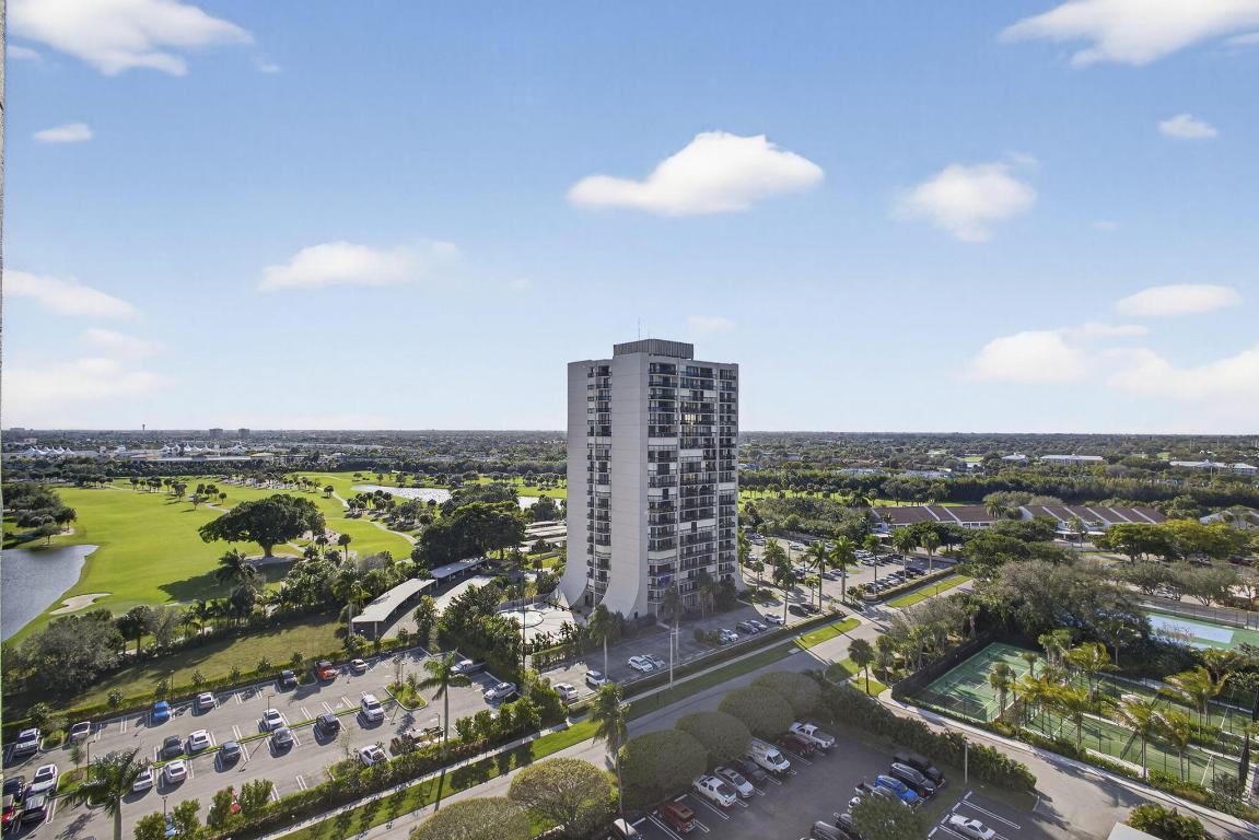 LANDS OF THE PRESIDENT CONDO 3 - Residential