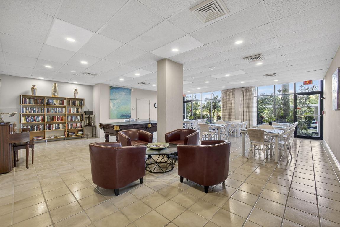 LANDS OF THE PRESIDENT CONDO 3 - Residential