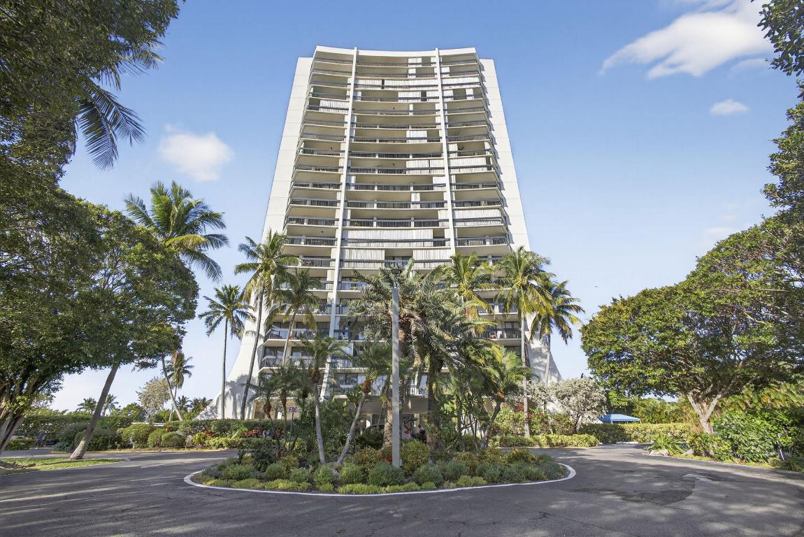 LANDS OF THE PRESIDENT CONDO 3 - Residential