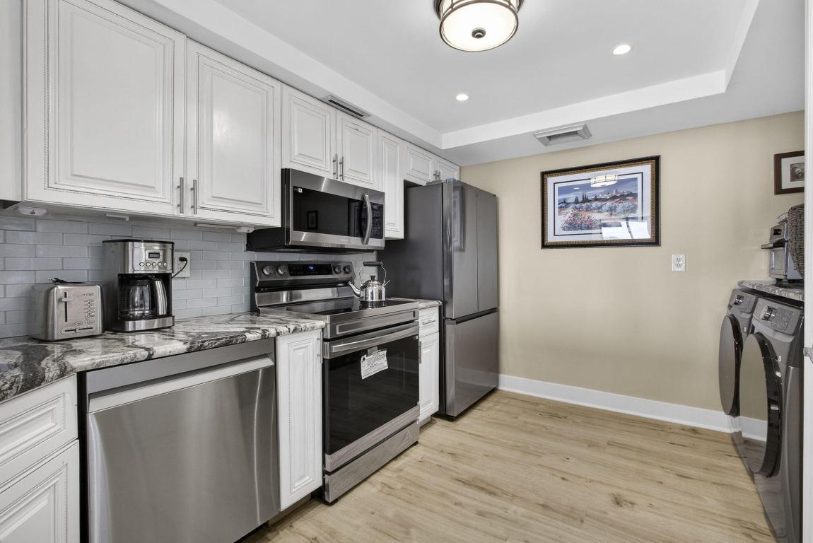 LANDS OF THE PRESIDENT CONDO 3 - Residential