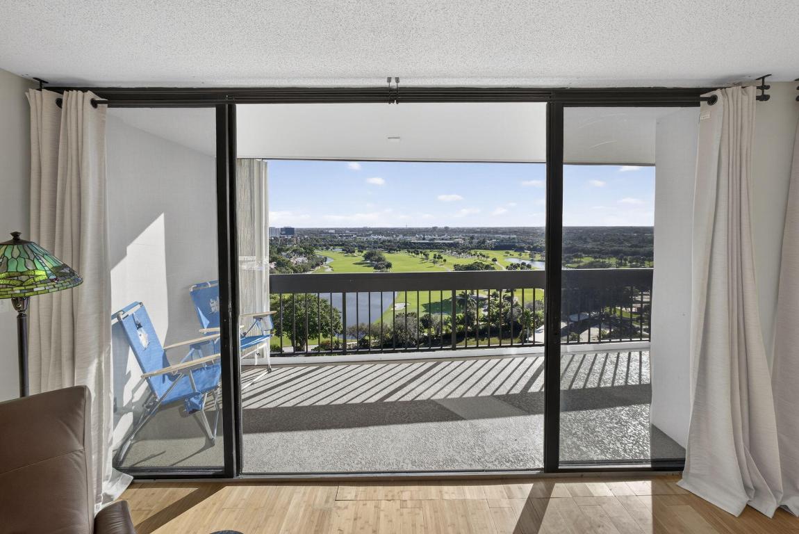 LANDS OF THE PRESIDENT CONDO 3 - Residential