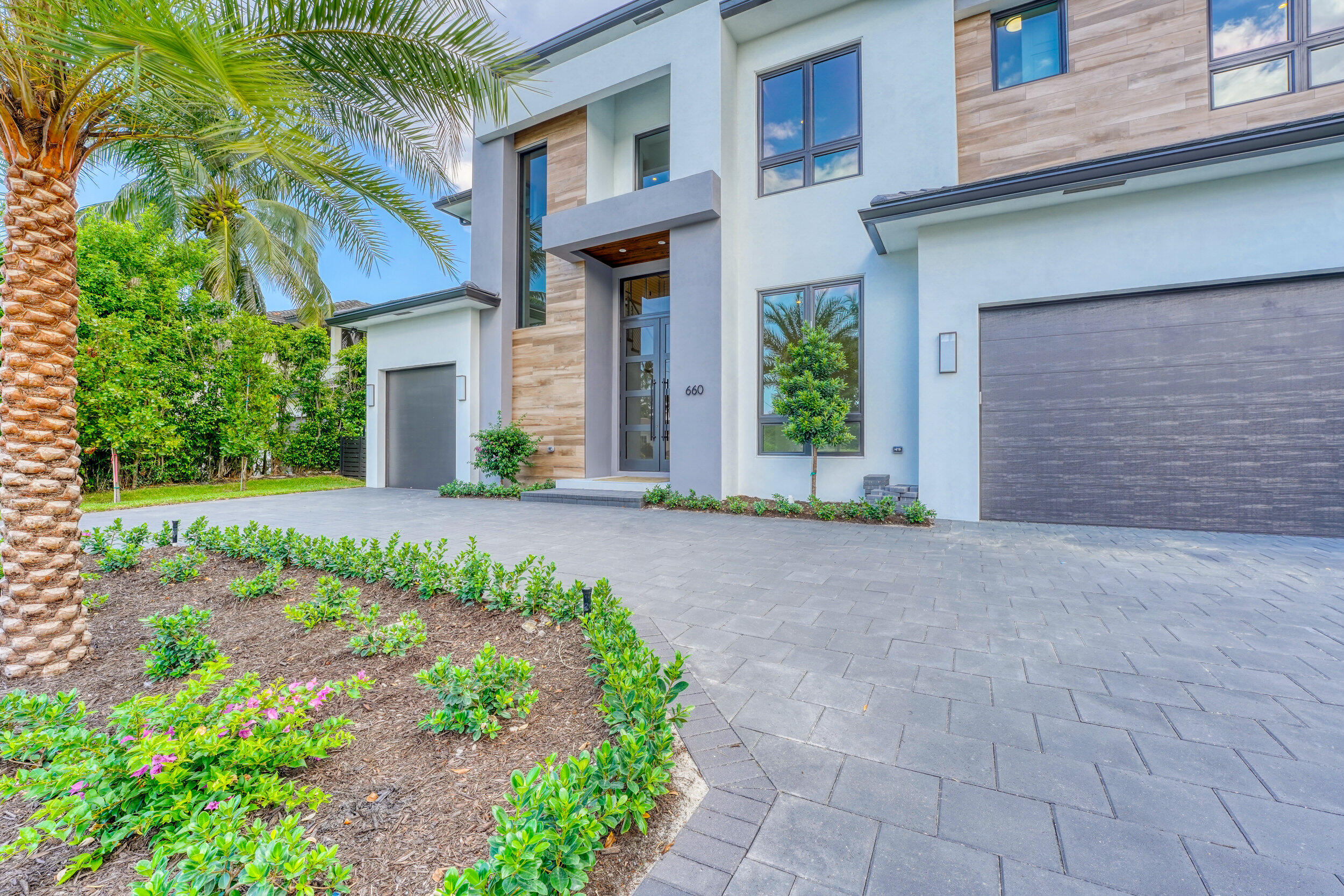 BLUE INLET - Residential