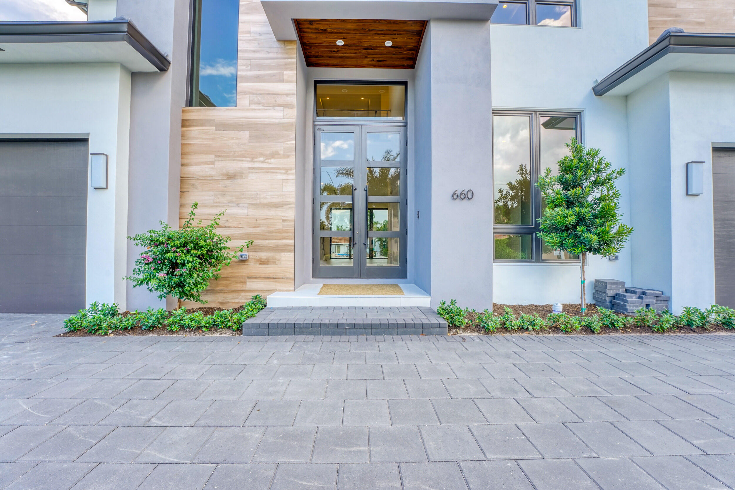 BLUE INLET - Residential