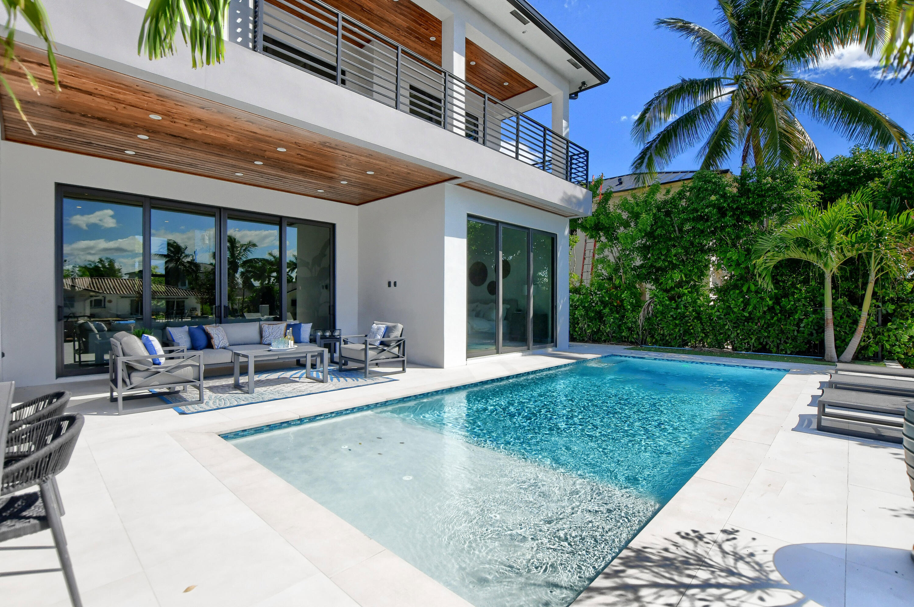 BLUE INLET - Residential