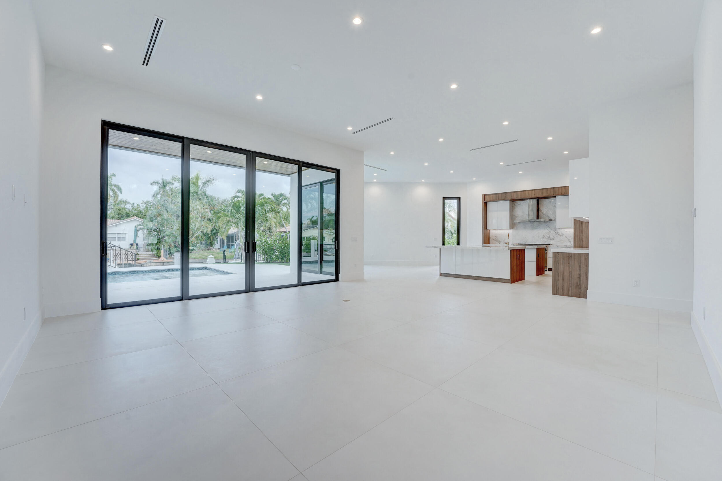 BLUE INLET - Residential