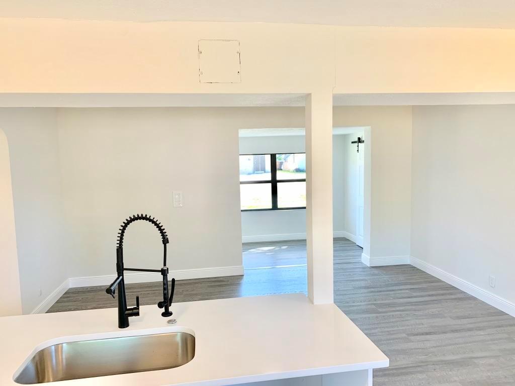 HOLLYWOOD HIGHLANDS PARK - Residential