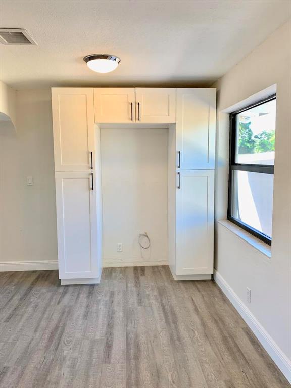 HOLLYWOOD HIGHLANDS PARK - Residential