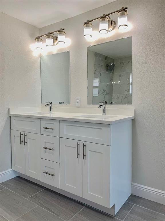 HOLLYWOOD HIGHLANDS PARK - Residential