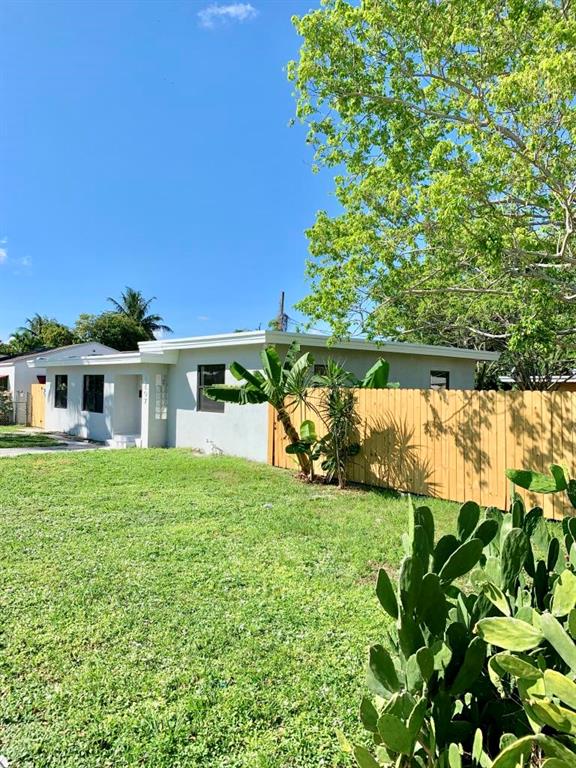 HOLLYWOOD HIGHLANDS PARK - Residential