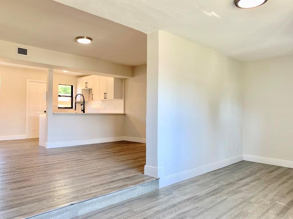 HOLLYWOOD HIGHLANDS PARK - Residential