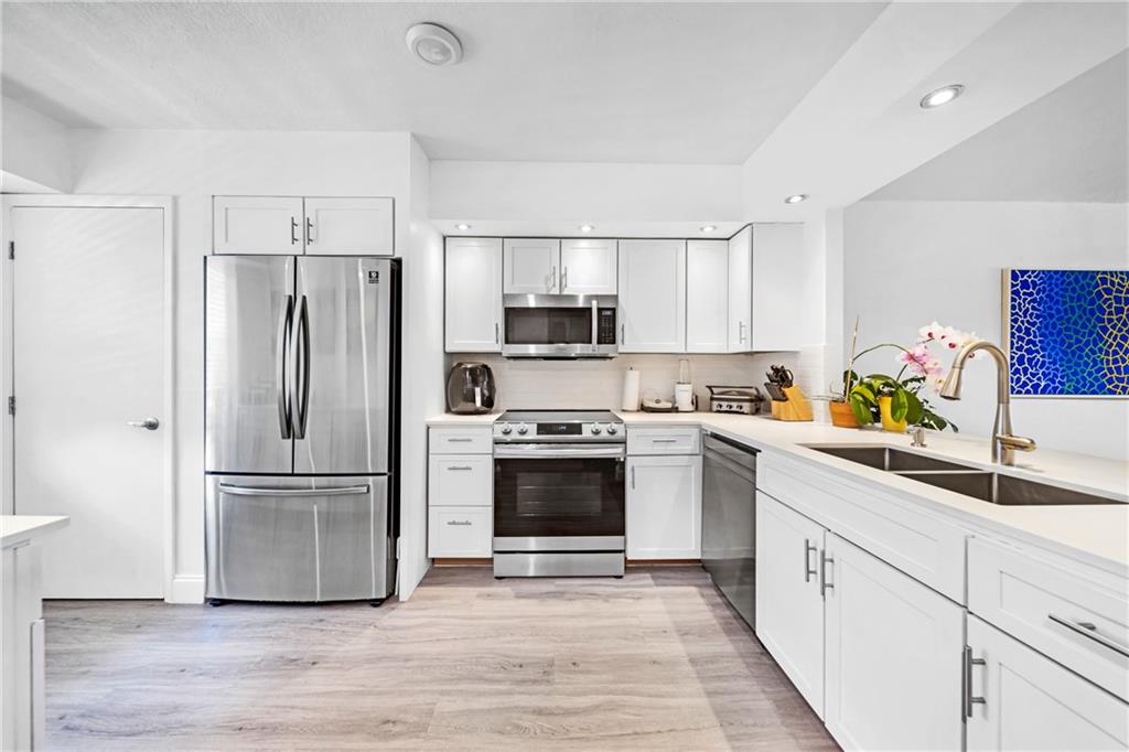 PALM AIRE CC - Residential