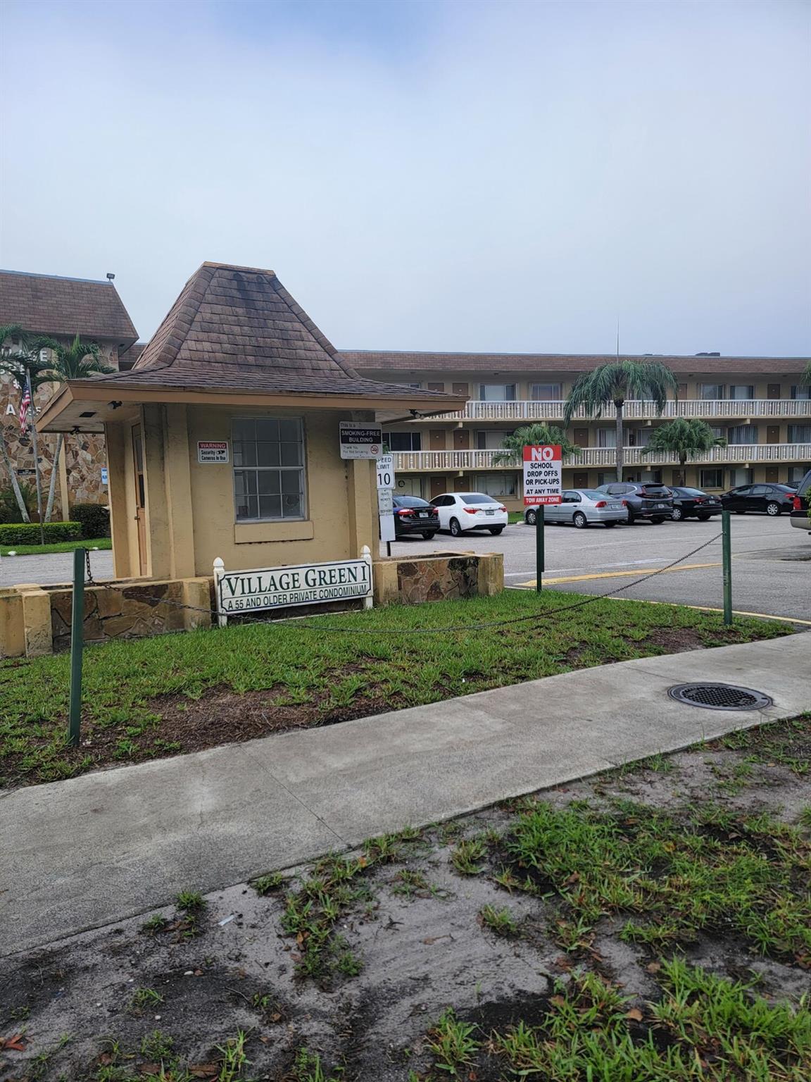 Nice unit, tile through out , kitchen cabinets remodeled with granite countertop.verticals in., central air and a nice clubhouse  with an inground pool