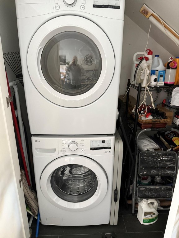 TOWNHOUSE EAST - Residential