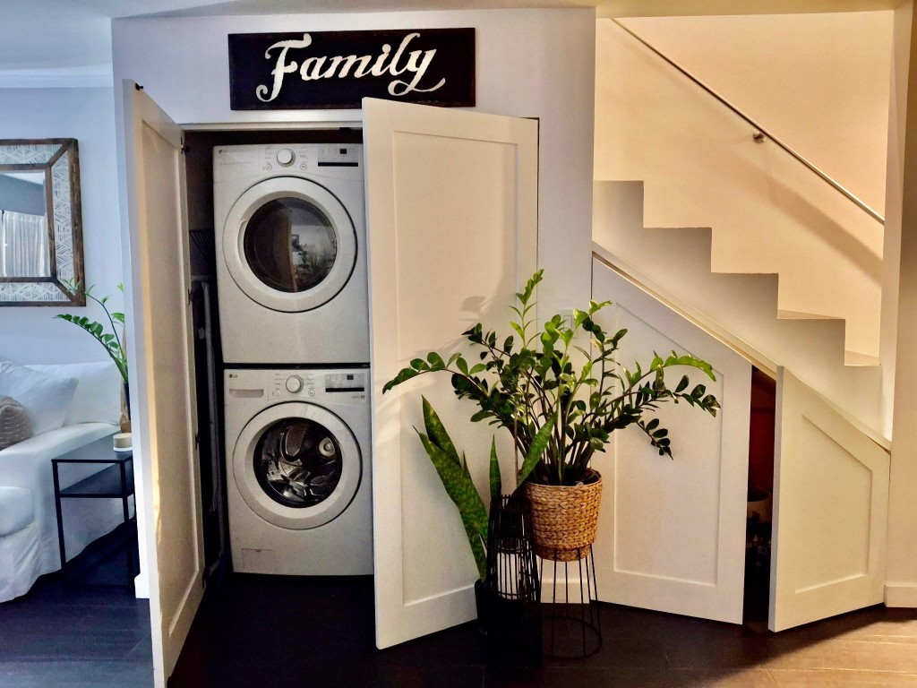 TOWNHOUSE EAST - Residential