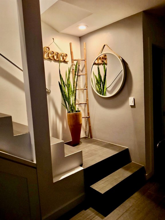 TOWNHOUSE EAST - Residential