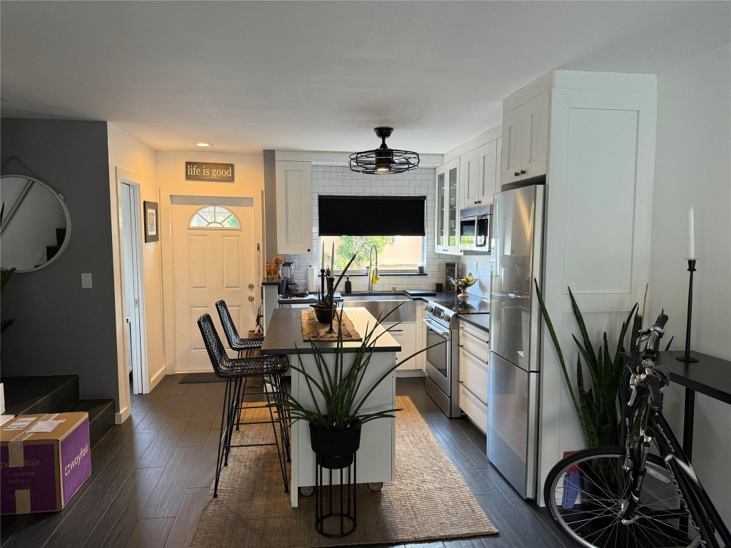 TOWNHOUSE EAST - Residential