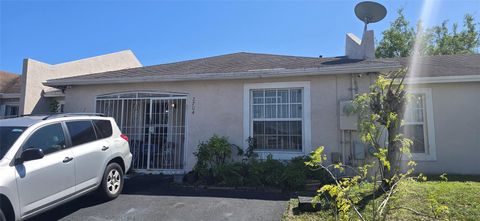 2704 NW 199th Ln Miami Gardens FL 33056