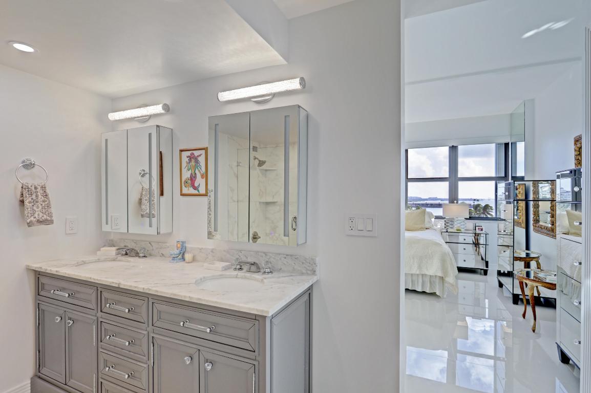 LA PALMA CONDO - Residential