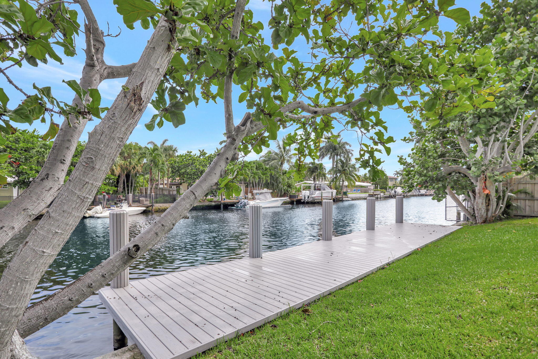 LAUDER GATE ISLES - Residential Lease