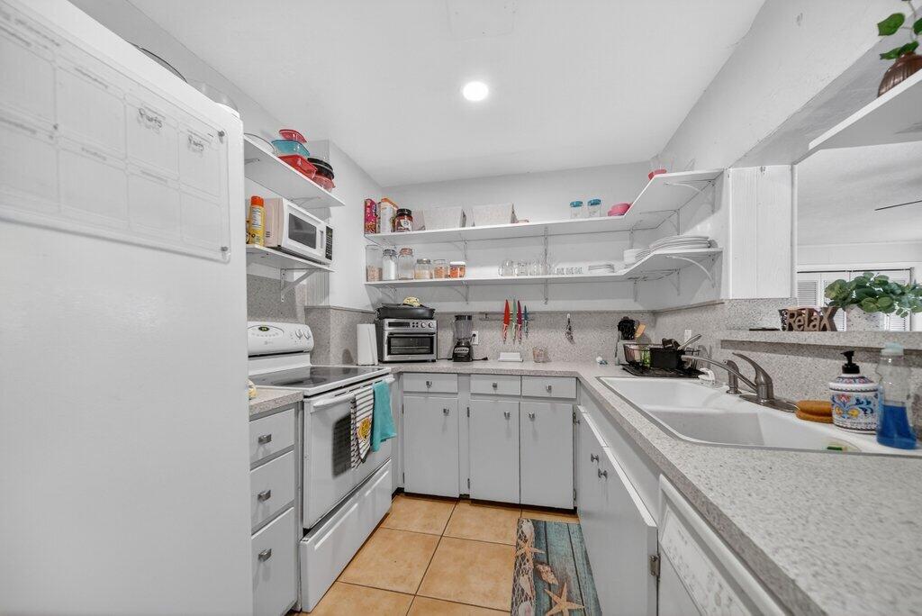 CROSSROADS HILL SUBDIVISION - Residential