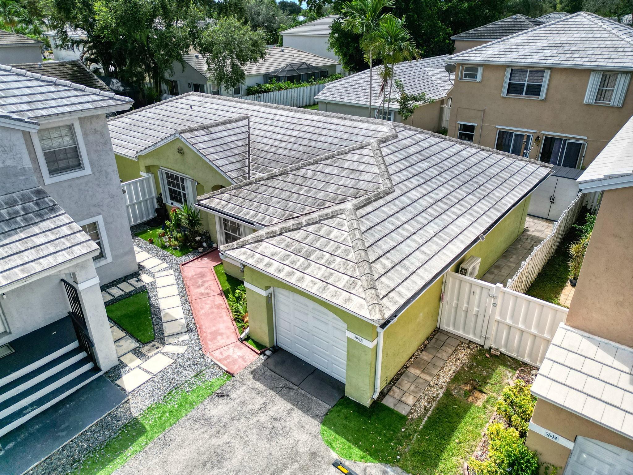 9842 NW 2nd Ct