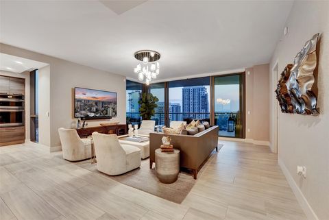 Condominium in Fort Lauderdale FL 100 Las Olas Blvd Blvd 56.jpg