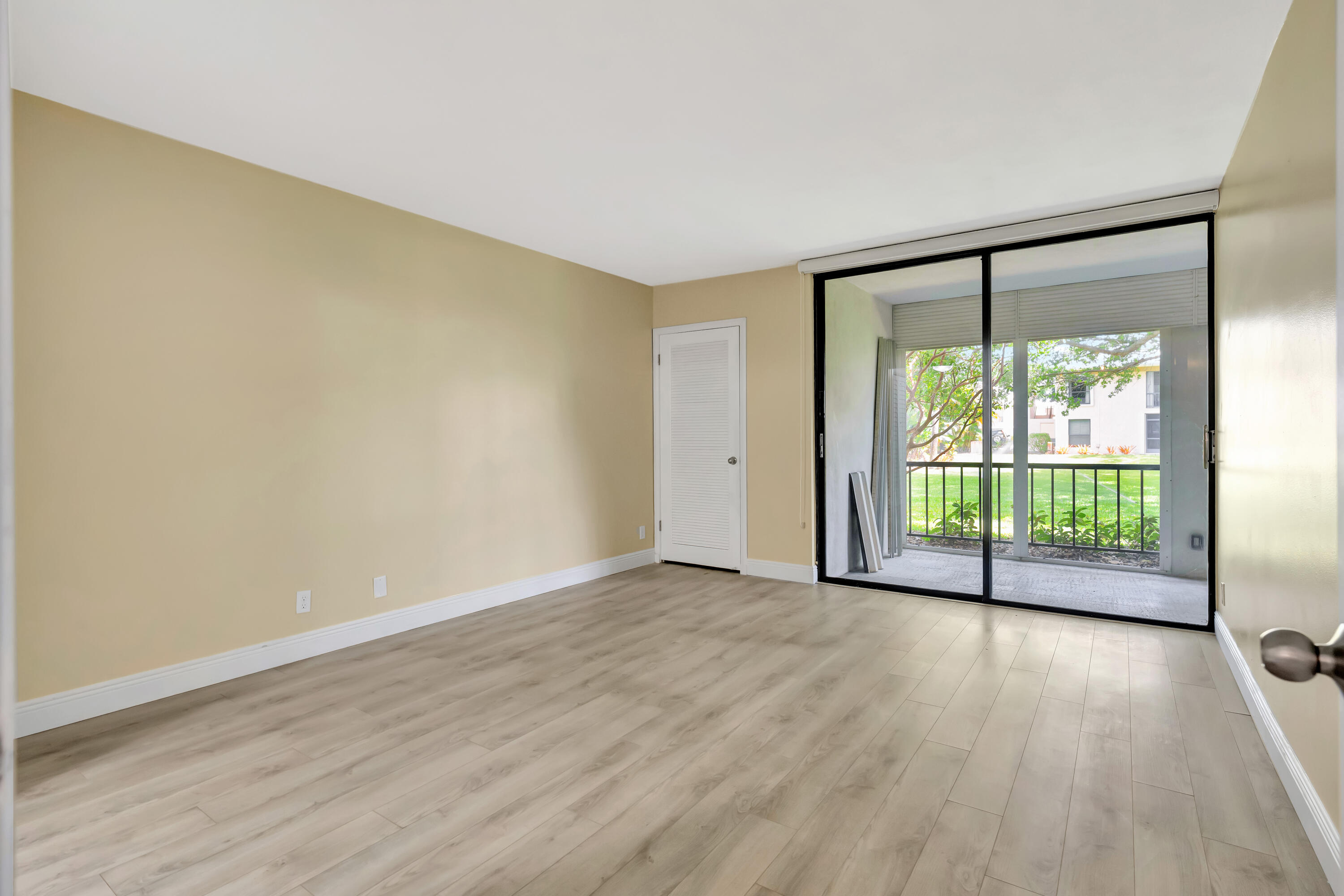 TURTLE CREEK APARTMENT BUILDINGS CONDO - Residential
