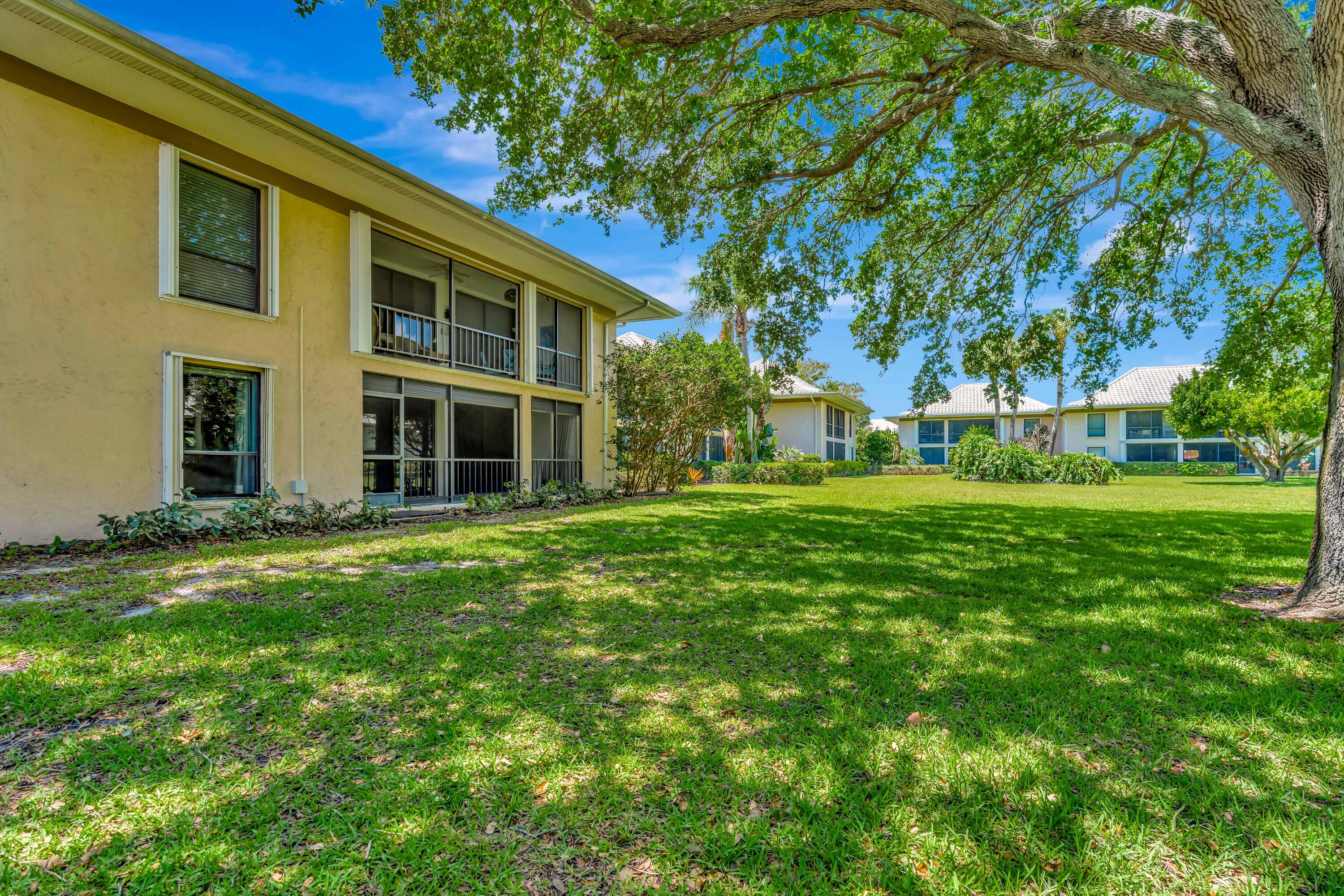 TURTLE CREEK APARTMENT BUILDINGS CONDO - Residential