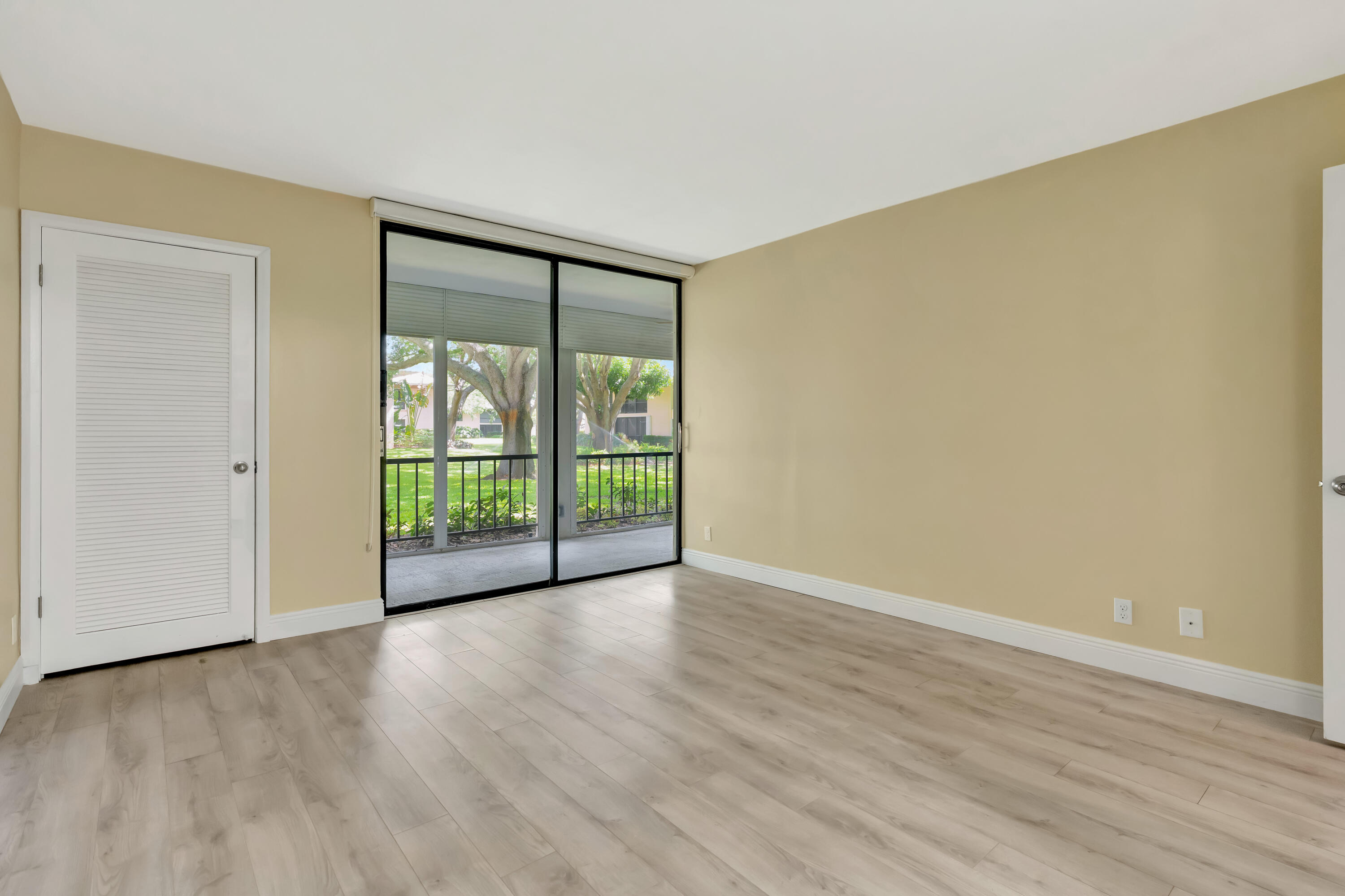 TURTLE CREEK APARTMENT BUILDINGS CONDO - Residential