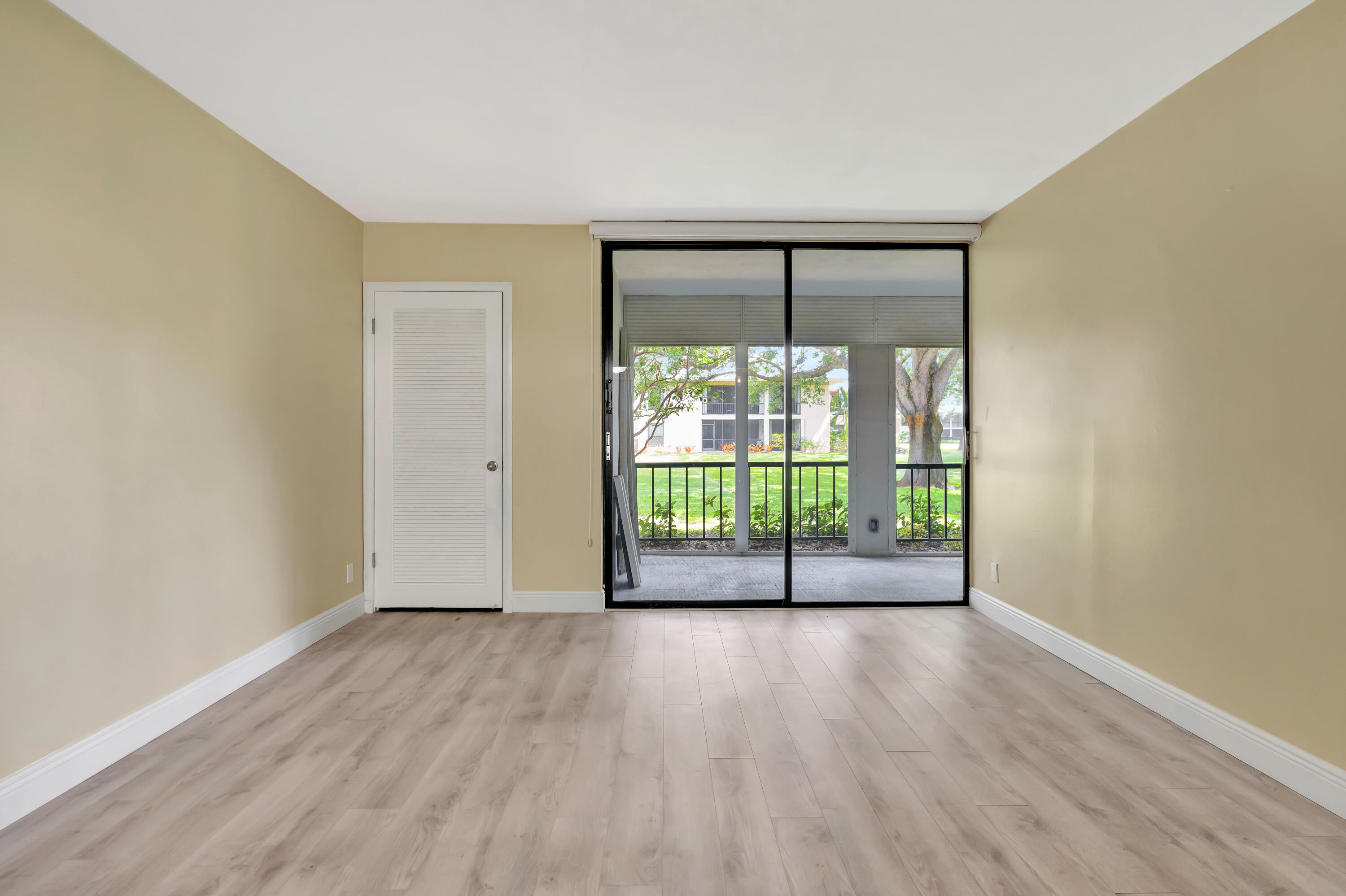 TURTLE CREEK APARTMENT BUILDINGS CONDO - Residential