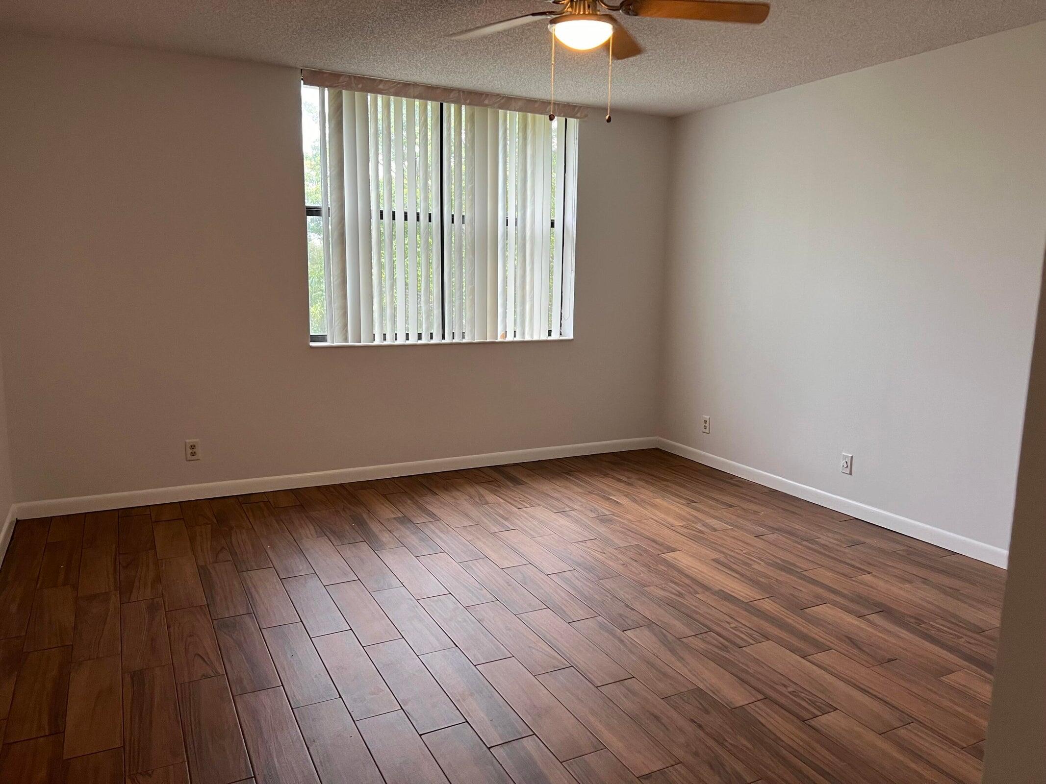 TRADEWINDS D CONDO - Residential