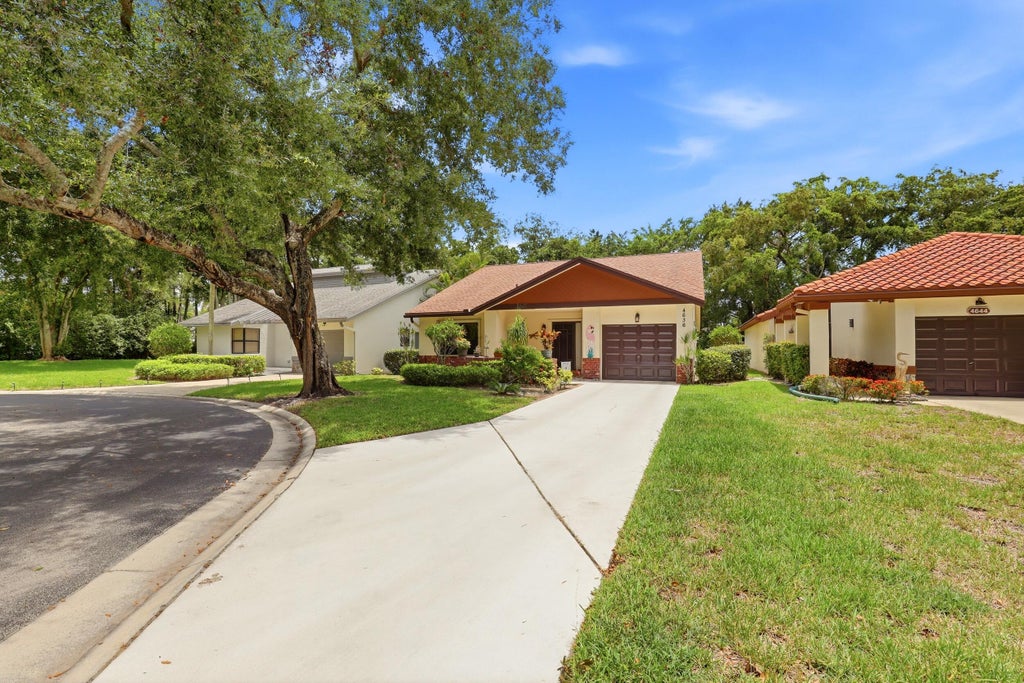 Photo of 4636 Daylily Court, Boynton Beach, FL 33436 (MLS # B26040260)