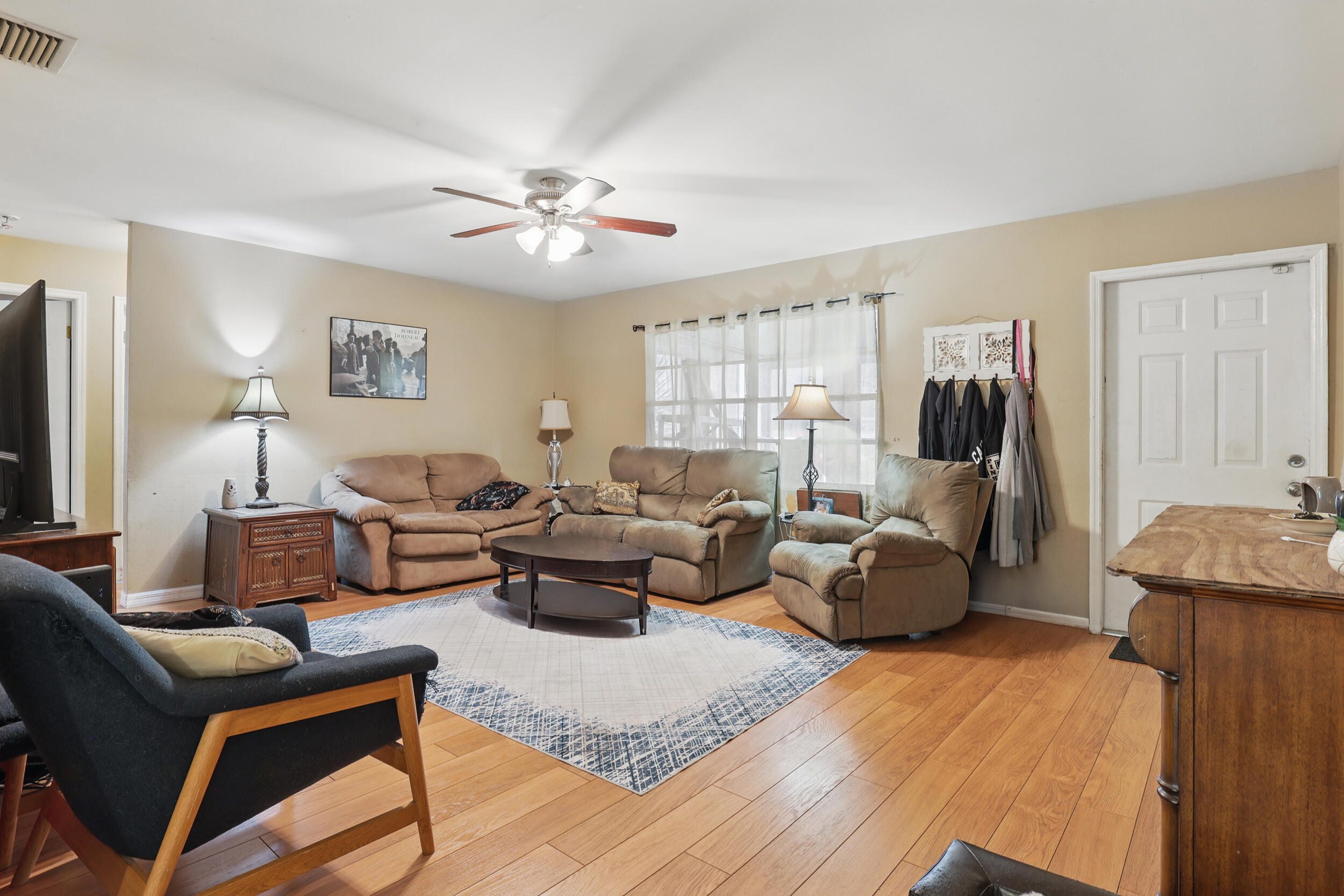 2233 SE Baron Street, Port St Lucie, FL, 34952/$299,900 4 2233 SE Baron Street