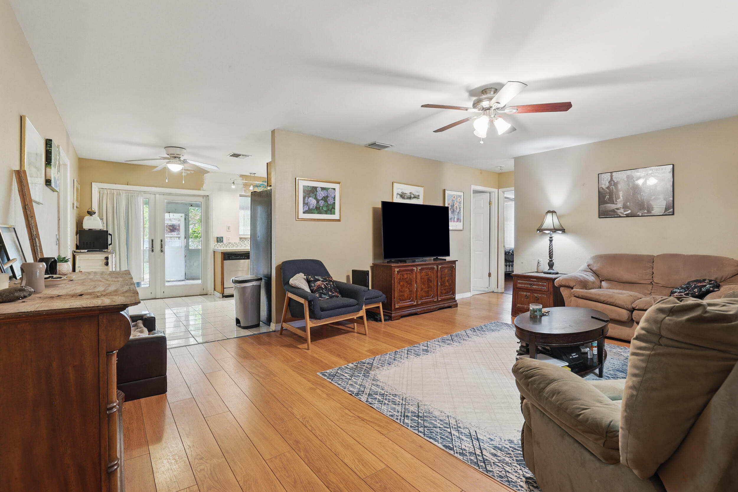 2233 SE Baron Street, Port St Lucie, FL, 34952/$299,900 3 2233 SE Baron Street