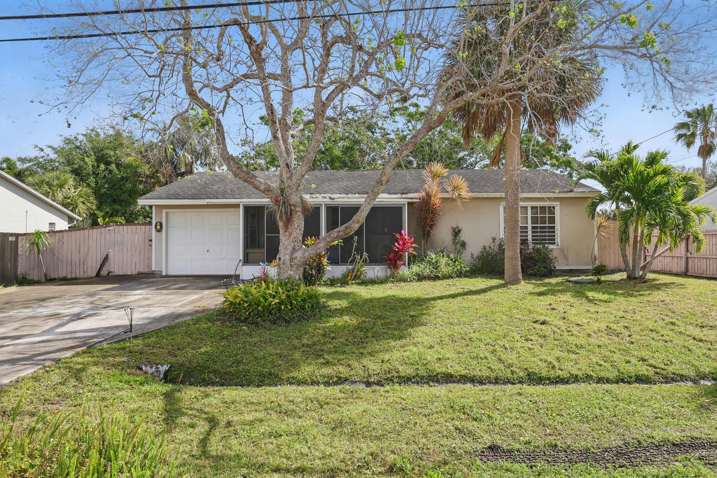 Located just minutes away from beautiful Florida beaches & parks, this 2 bedroom, 2 bathroom home offers a fantastic opportunity for first time buyers or investors looking to create something special. While the home is perfectly sized for easy living, it's ready for a bit of TLC, allowing you to add your personal touch and make it your own. With solid bones and a location that's hard to beat, you'll be just moments away from shopping, dinning, and entertainment. This is the ideal property for anyone eager to embrace the potential of a home that's just waiting for a little care and attention. Whether you're looking for your first home or an investment with great upside, this home offers incredible possibilities!