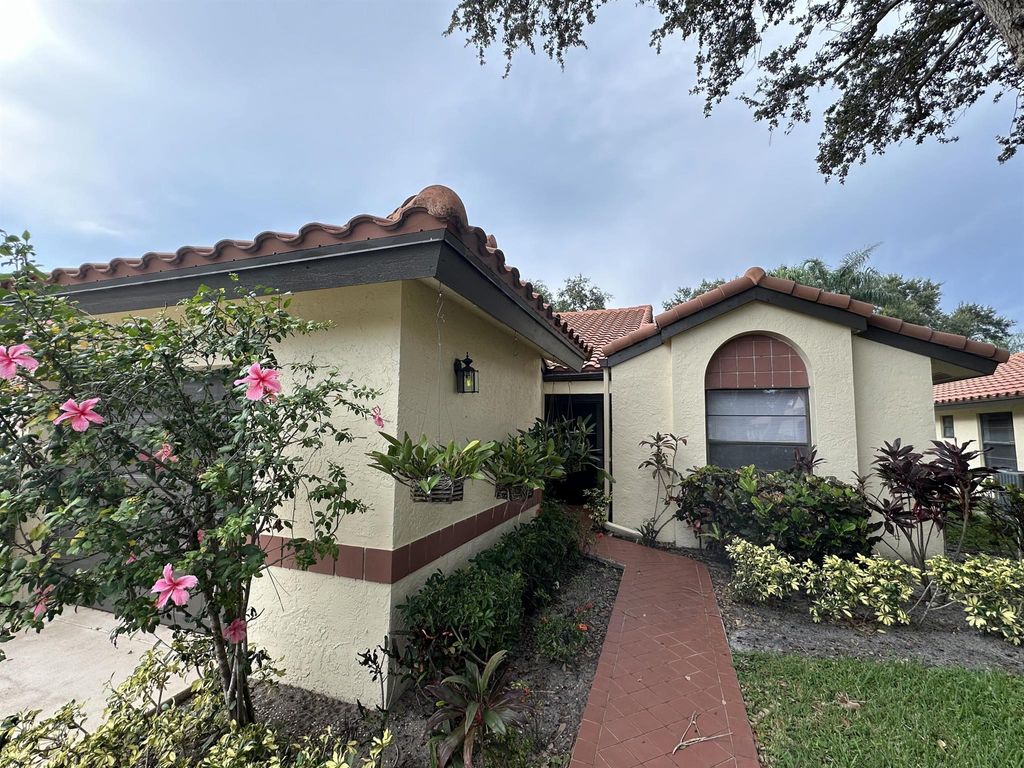 Photo of 5815 Brook Bound Lane #B, Boynton Beach, FL 33437 (MLS # R11012811)