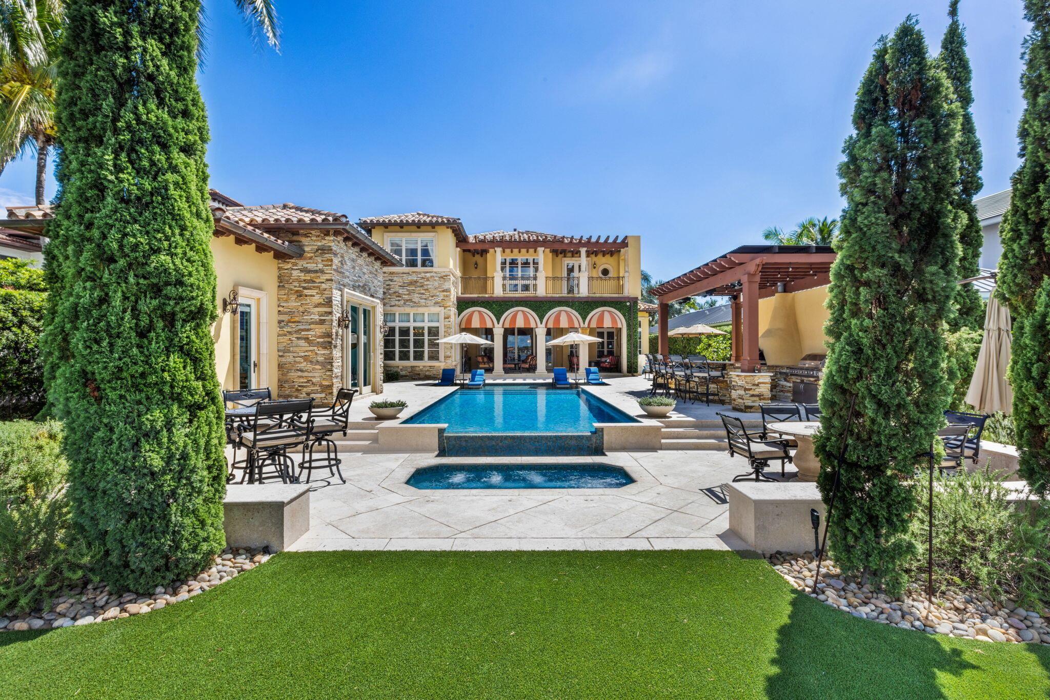 LAKE SHORES LANTANA - Residential