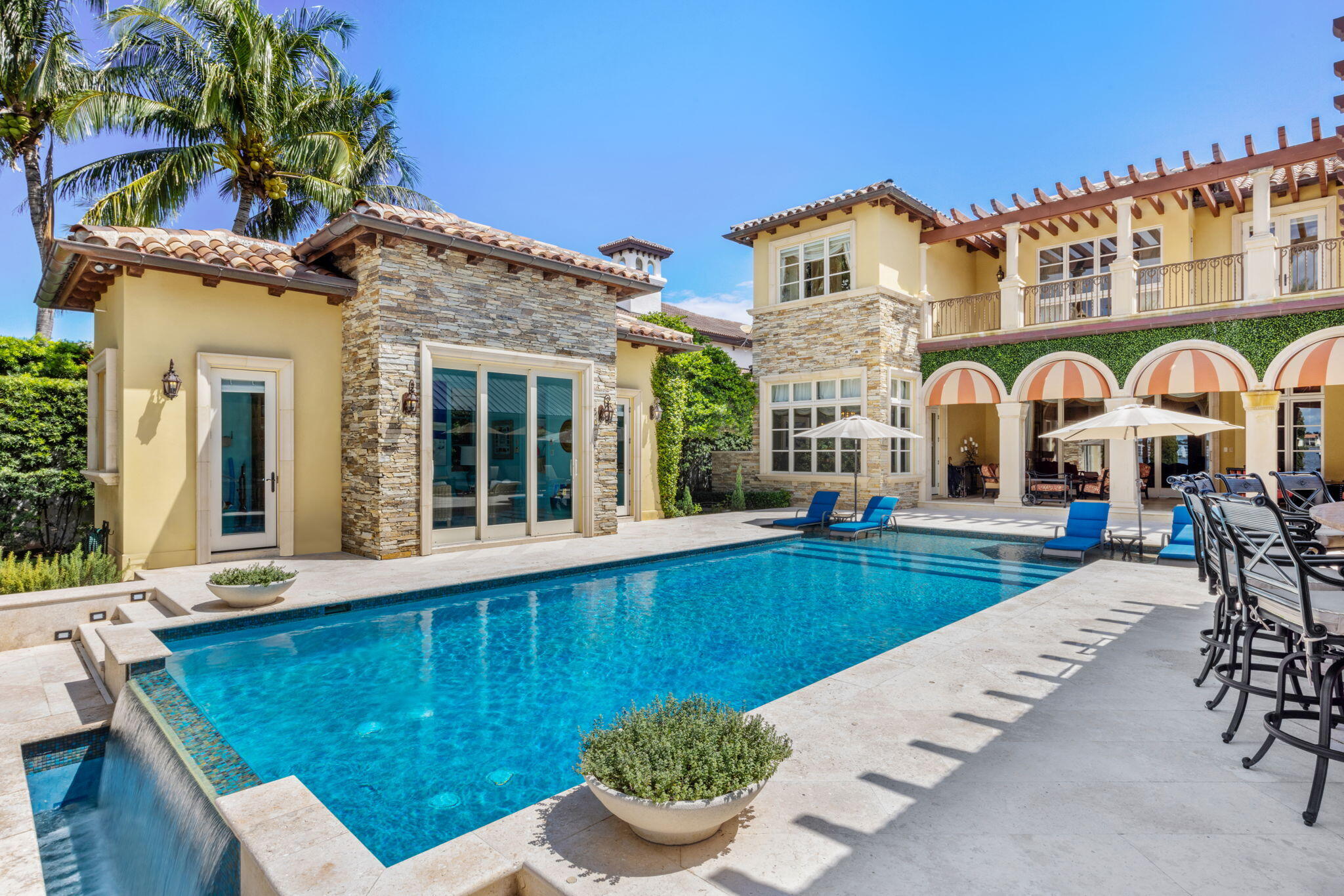 LAKE SHORES LANTANA - Residential