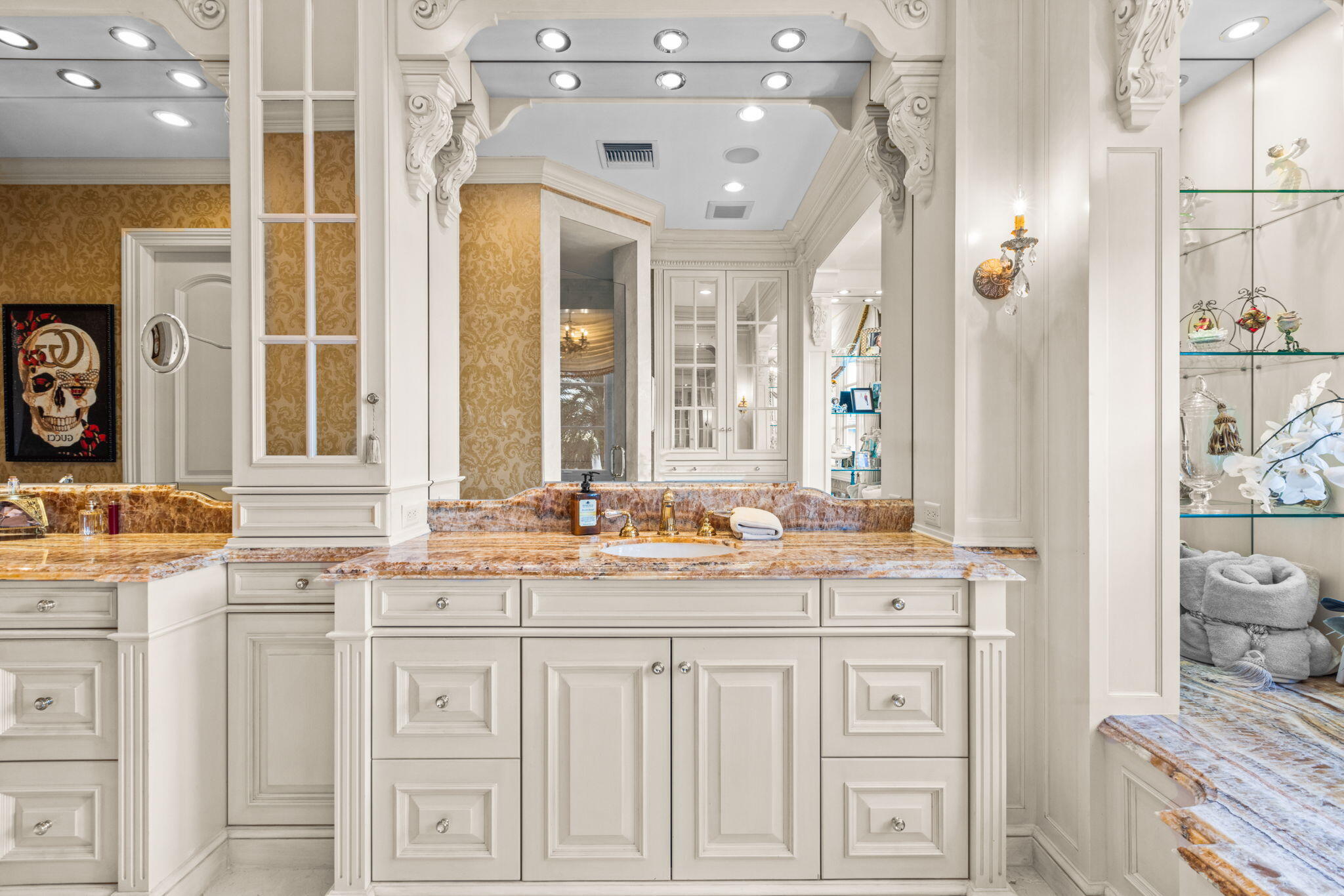 LAKE SHORES LANTANA - Residential