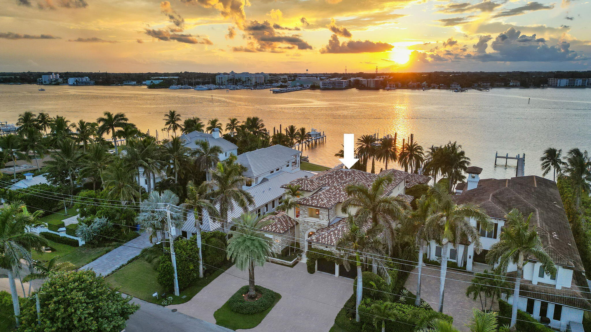 LAKE SHORES LANTANA - Residential