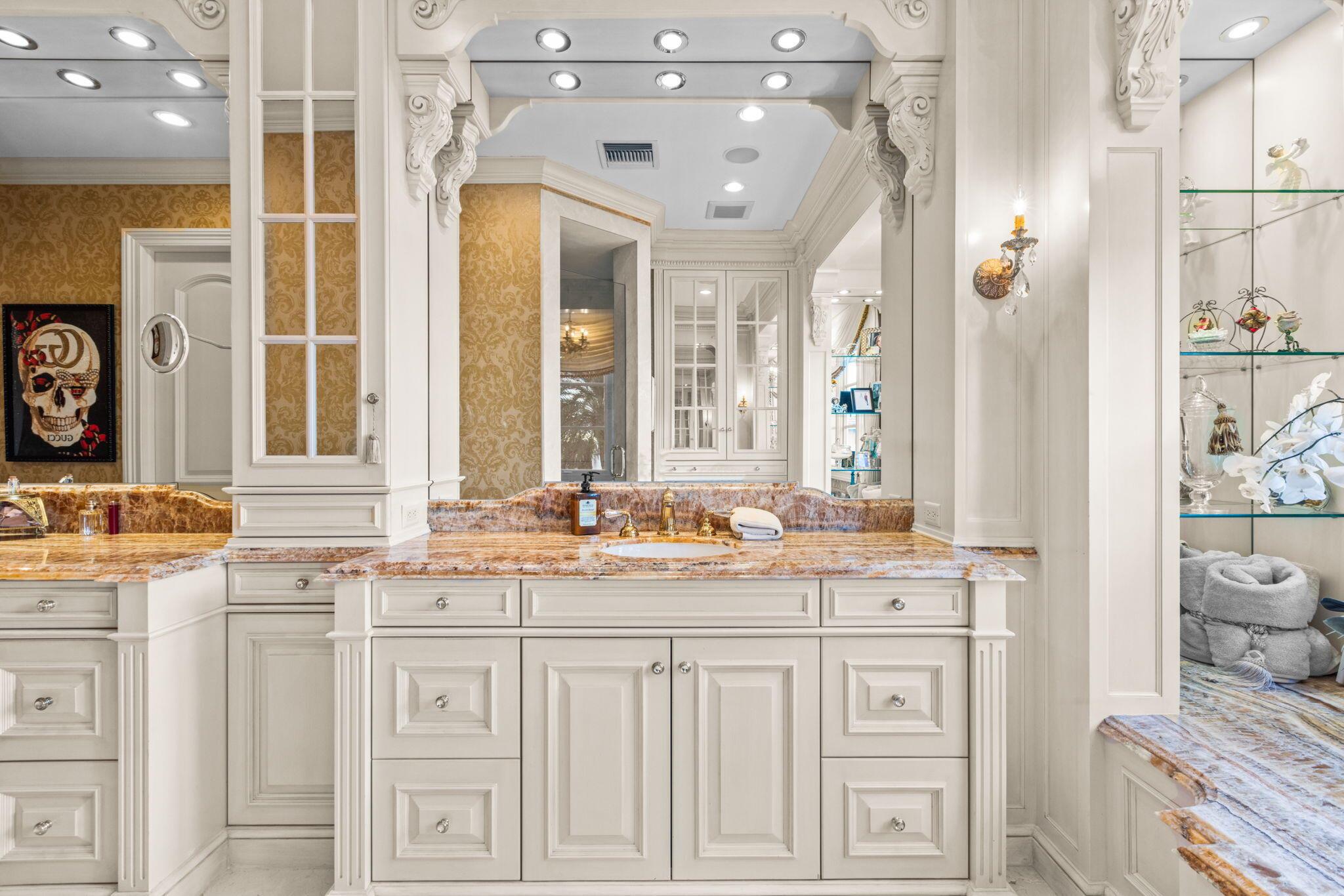 LAKE SHORES LANTANA - Residential