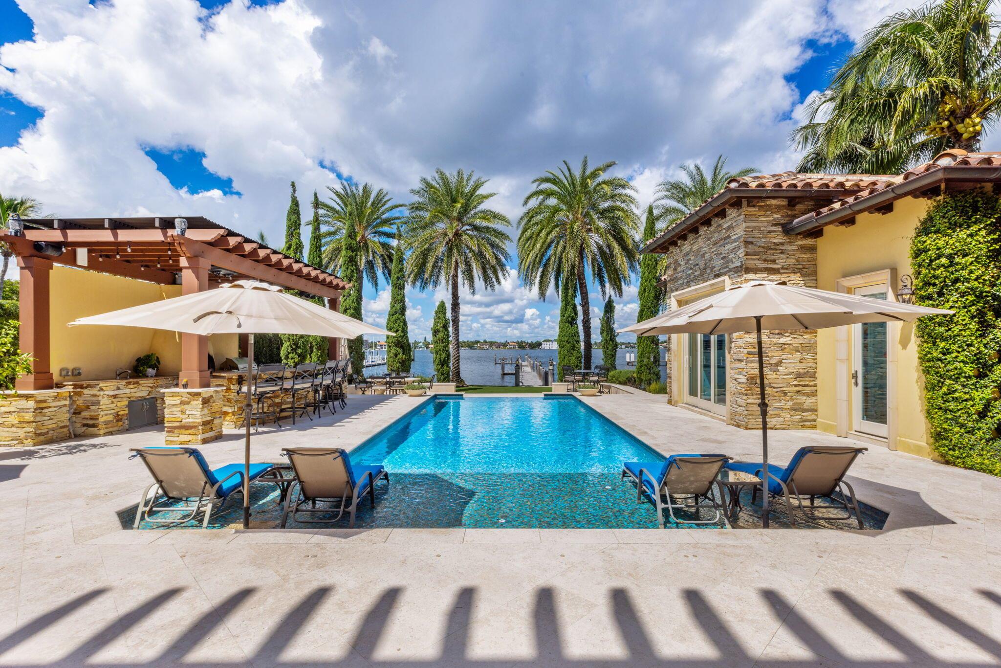 LAKE SHORES LANTANA - Residential