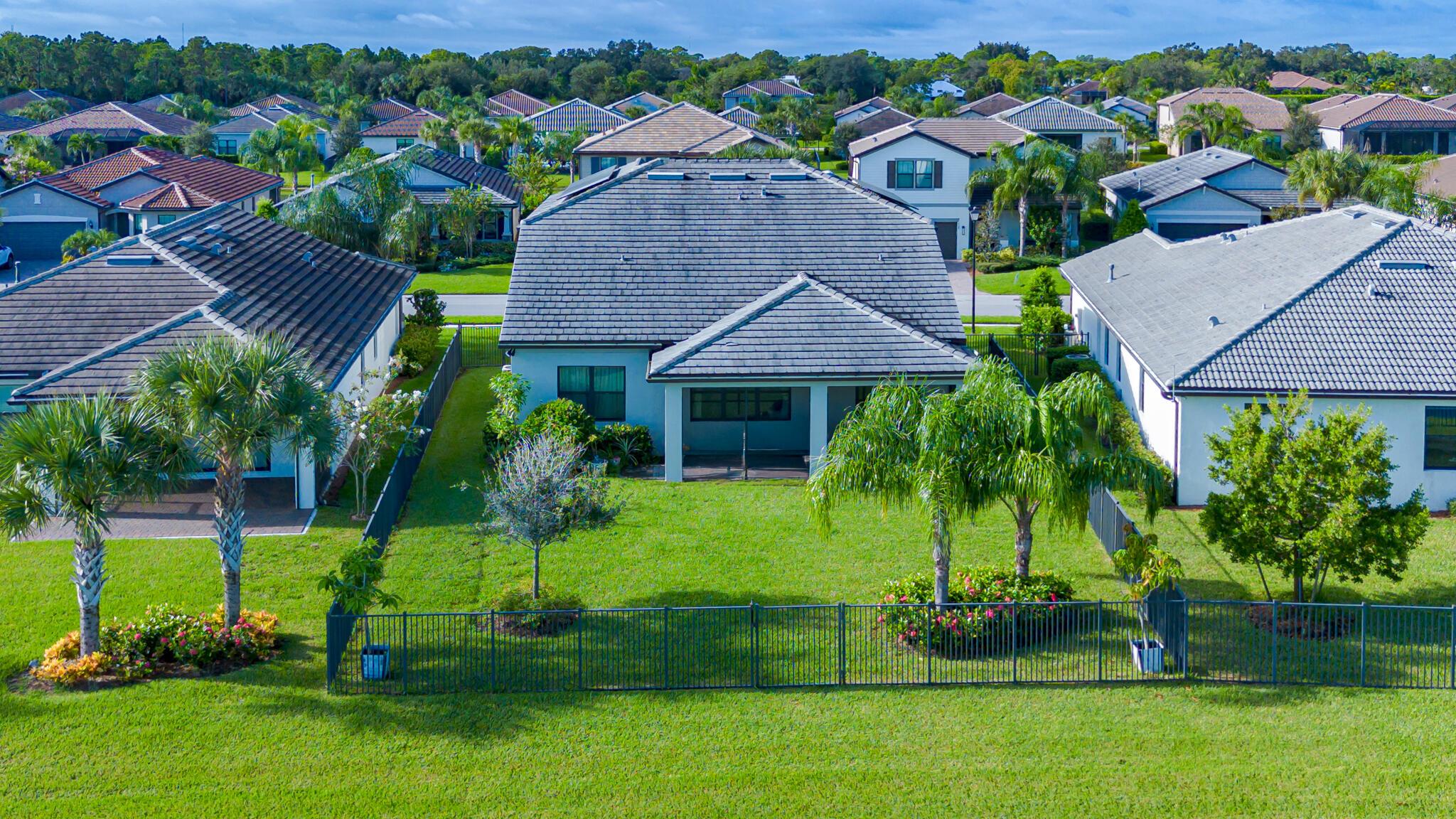 VERANDA GARDENS - Residential