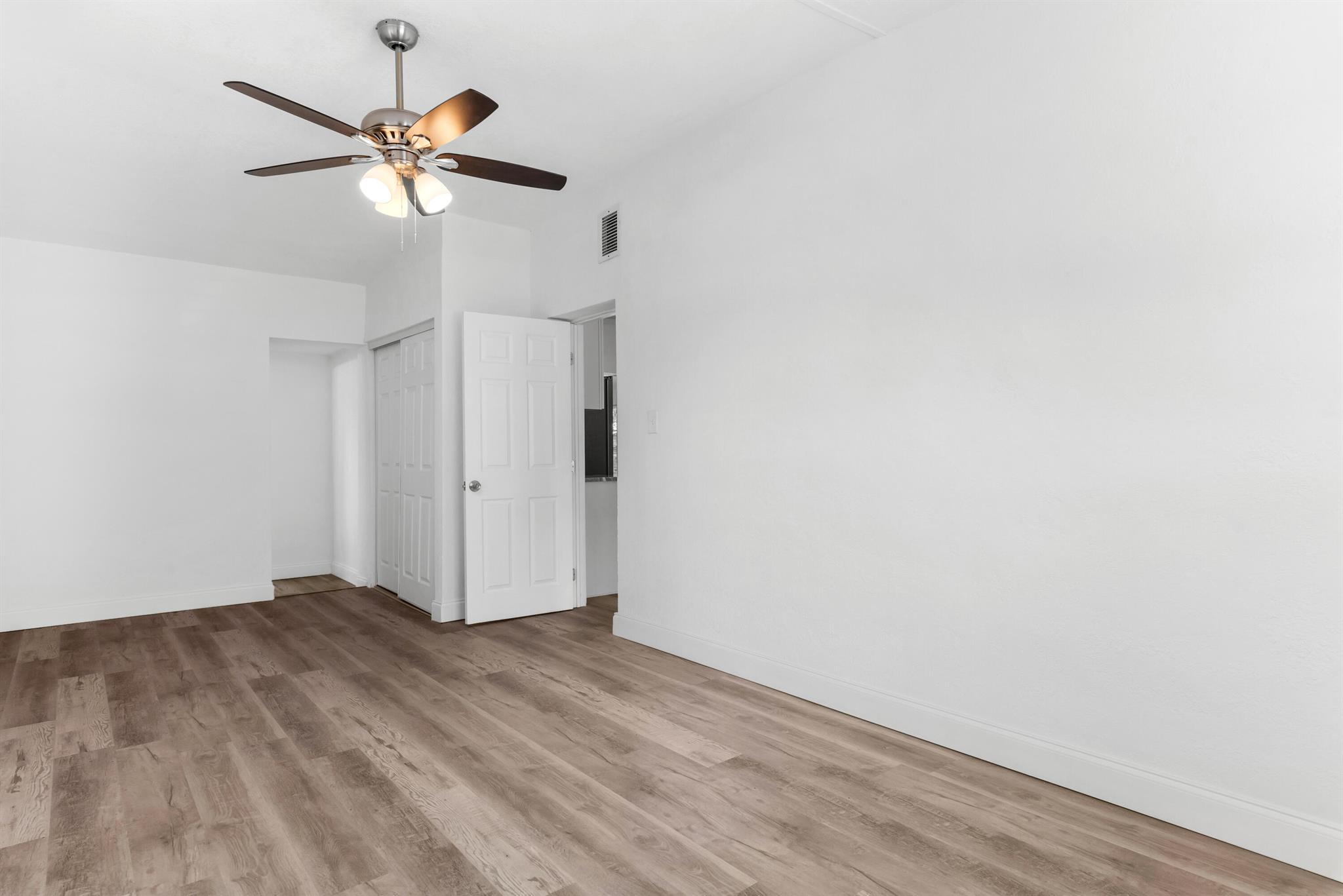 LAUDERDALE MANORS AMD PLA - Residential Lease