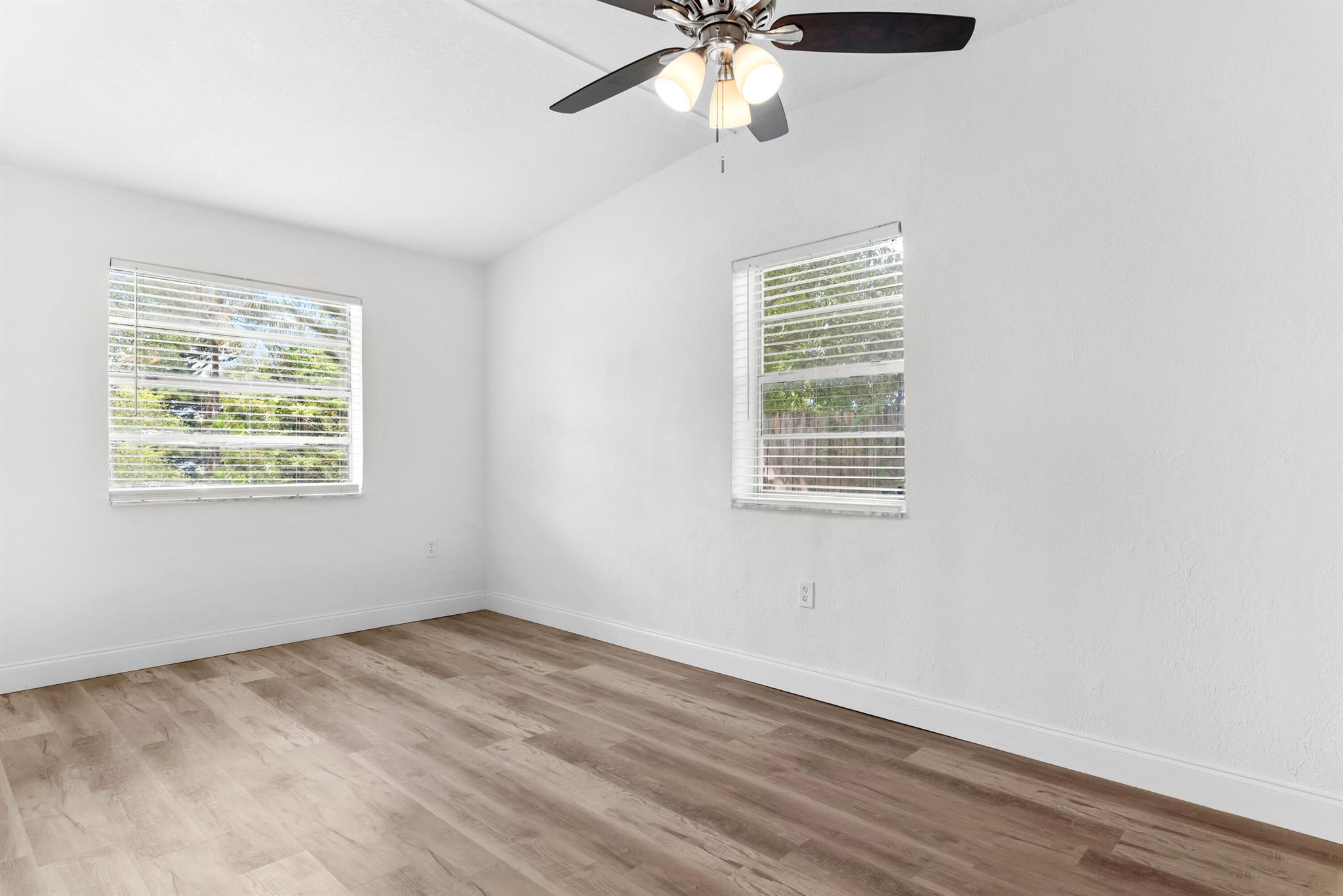 LAUDERDALE MANORS AMD PLA - Residential Lease