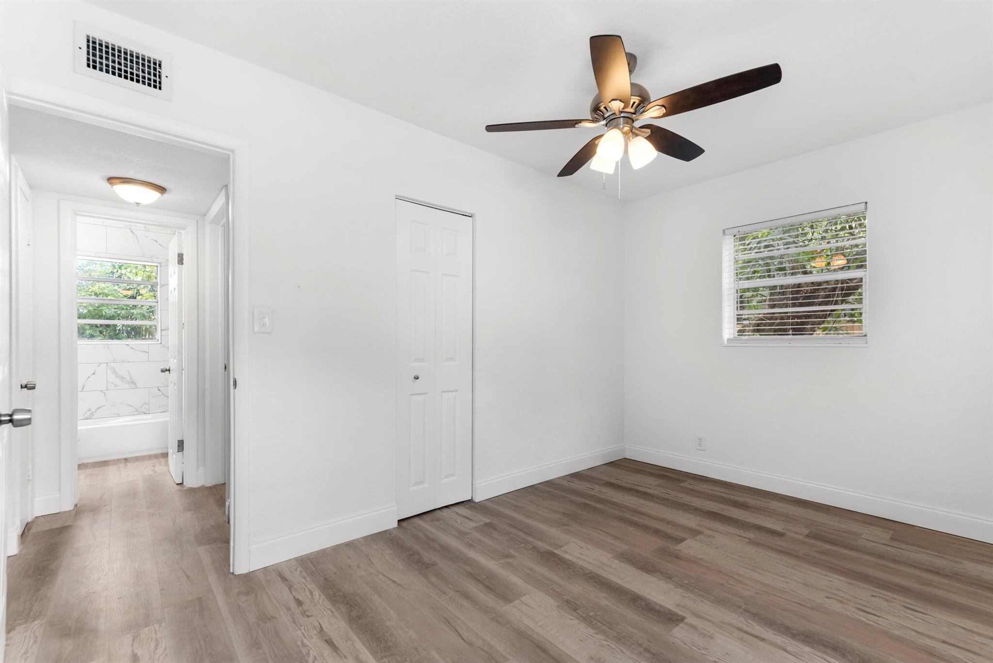 LAUDERDALE MANORS AMD PLA - Residential Lease