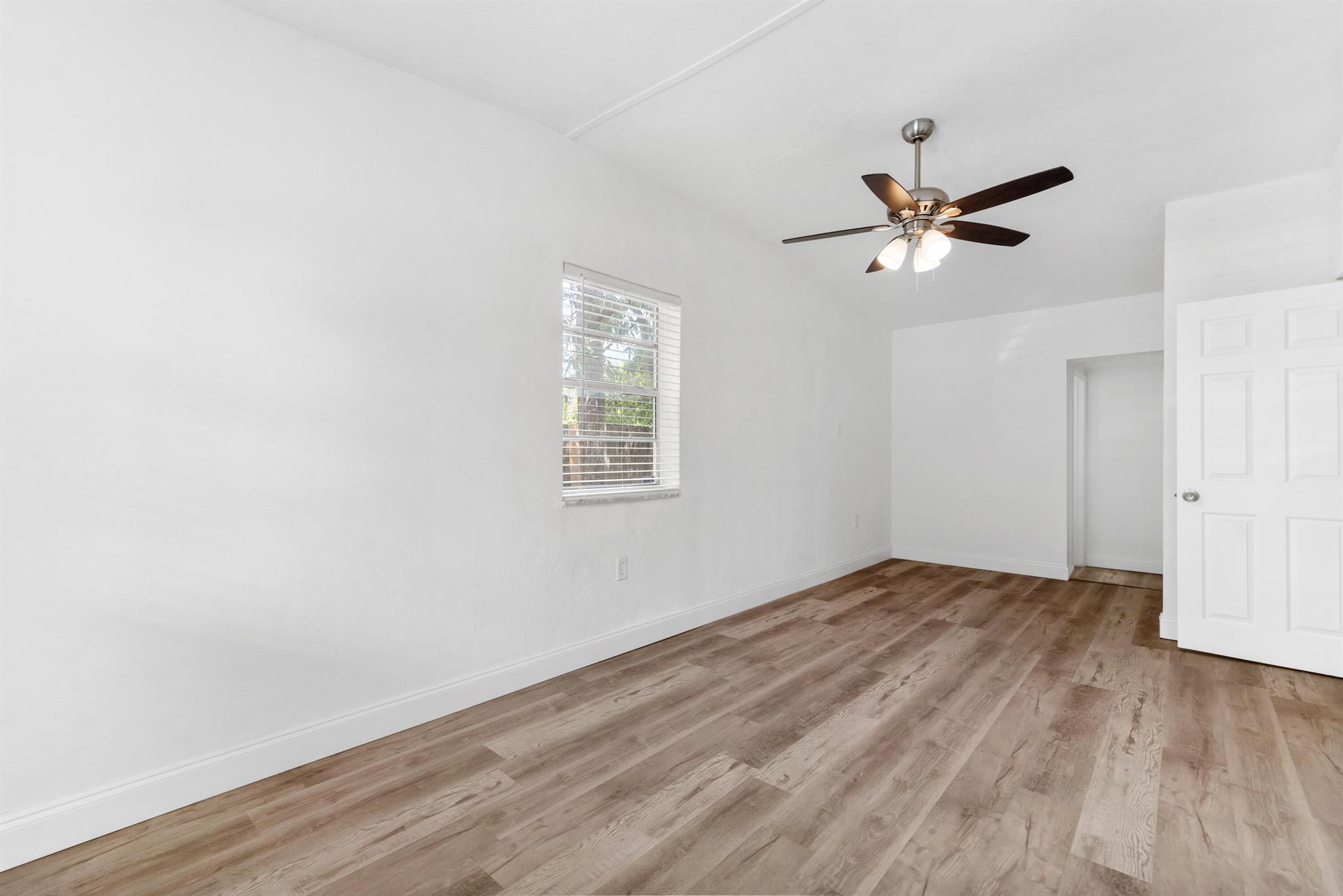 LAUDERDALE MANORS AMD PLA - Residential Lease