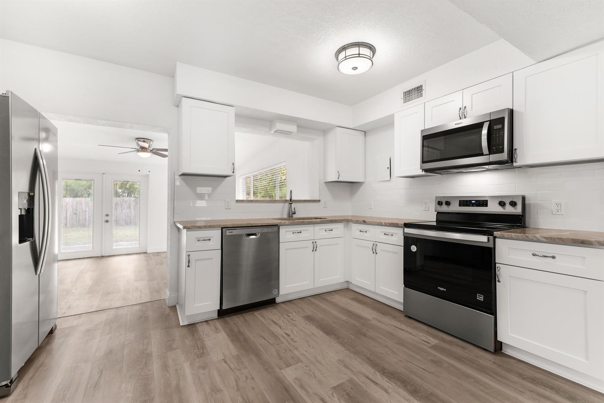 LAUDERDALE MANORS AMD PLA - Residential Lease